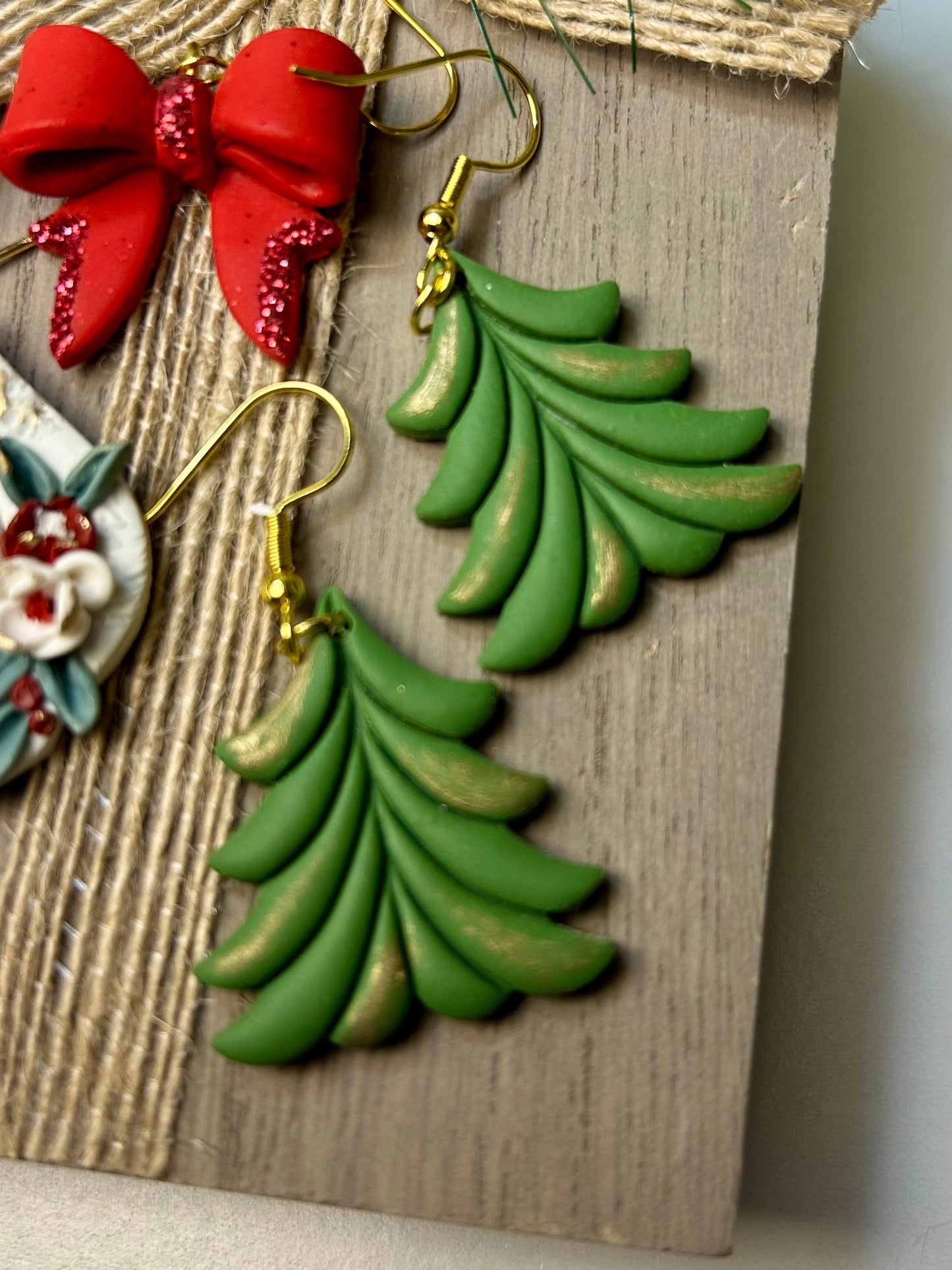 Golden Layered Tree Dangles