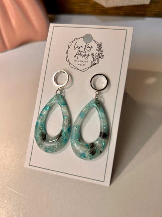 Northern Lights Open Tear Drop Medium in Teal Blue Aqua Black