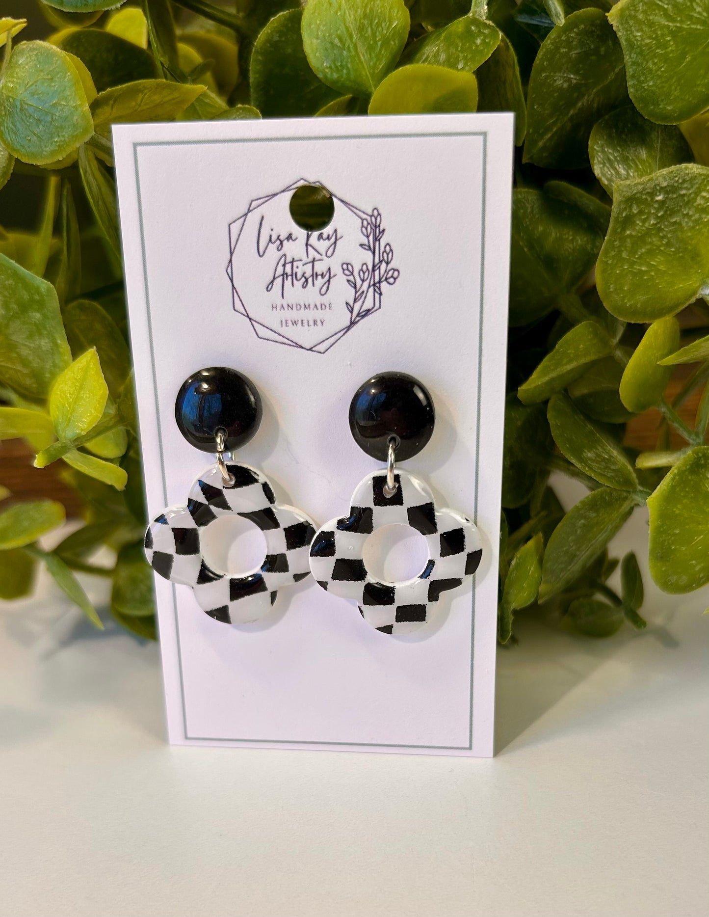 Checker Circles 4 Petals Black and White