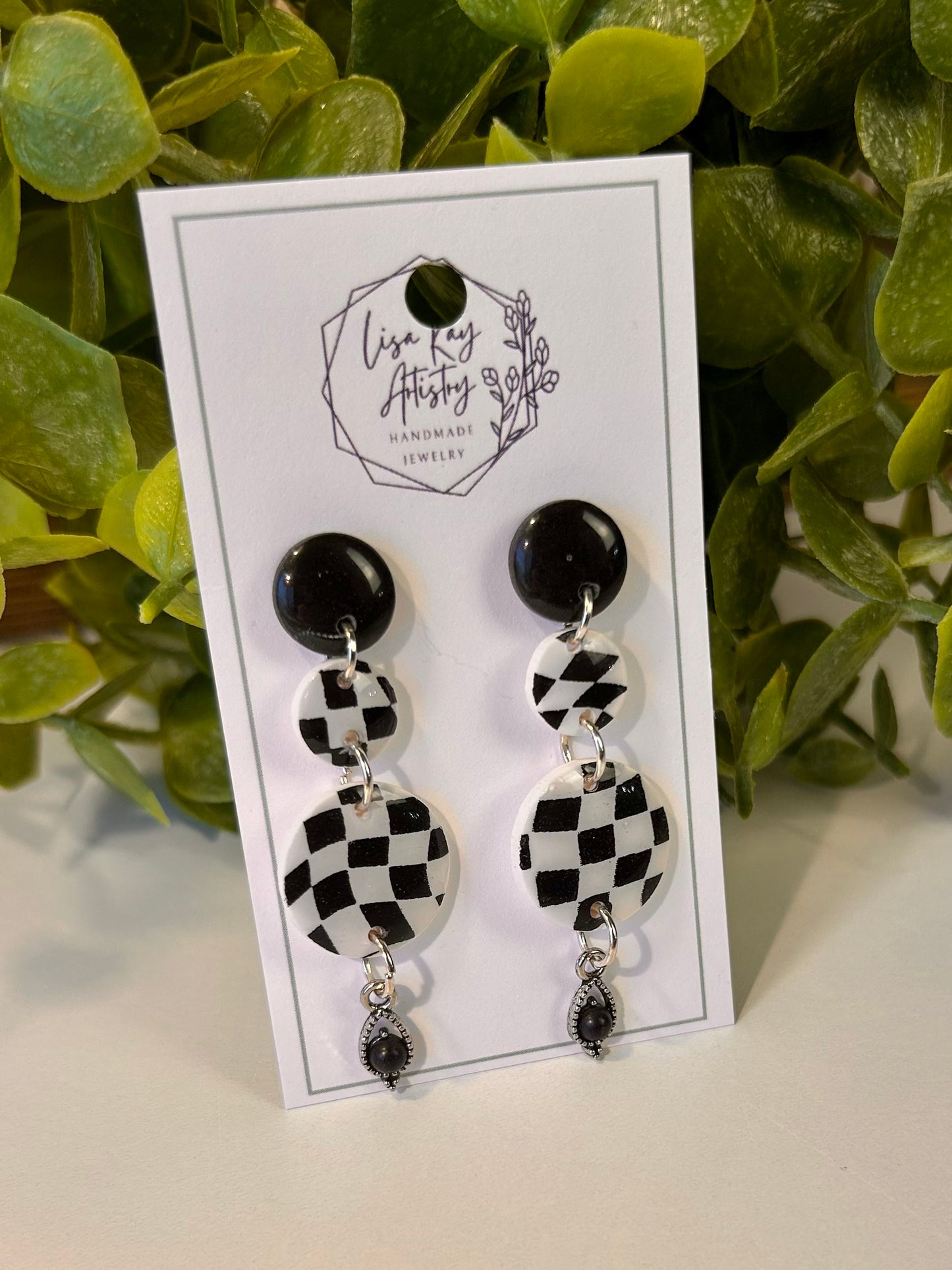 Checker Circles and Onyx Black and White