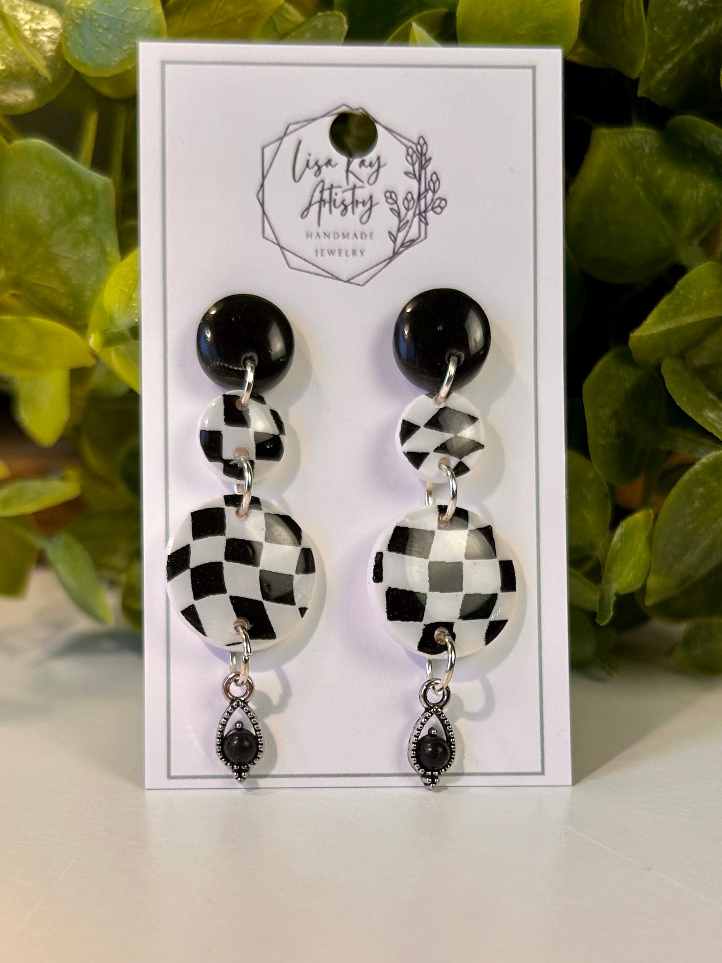 Checker Circles and Onyx Black and White