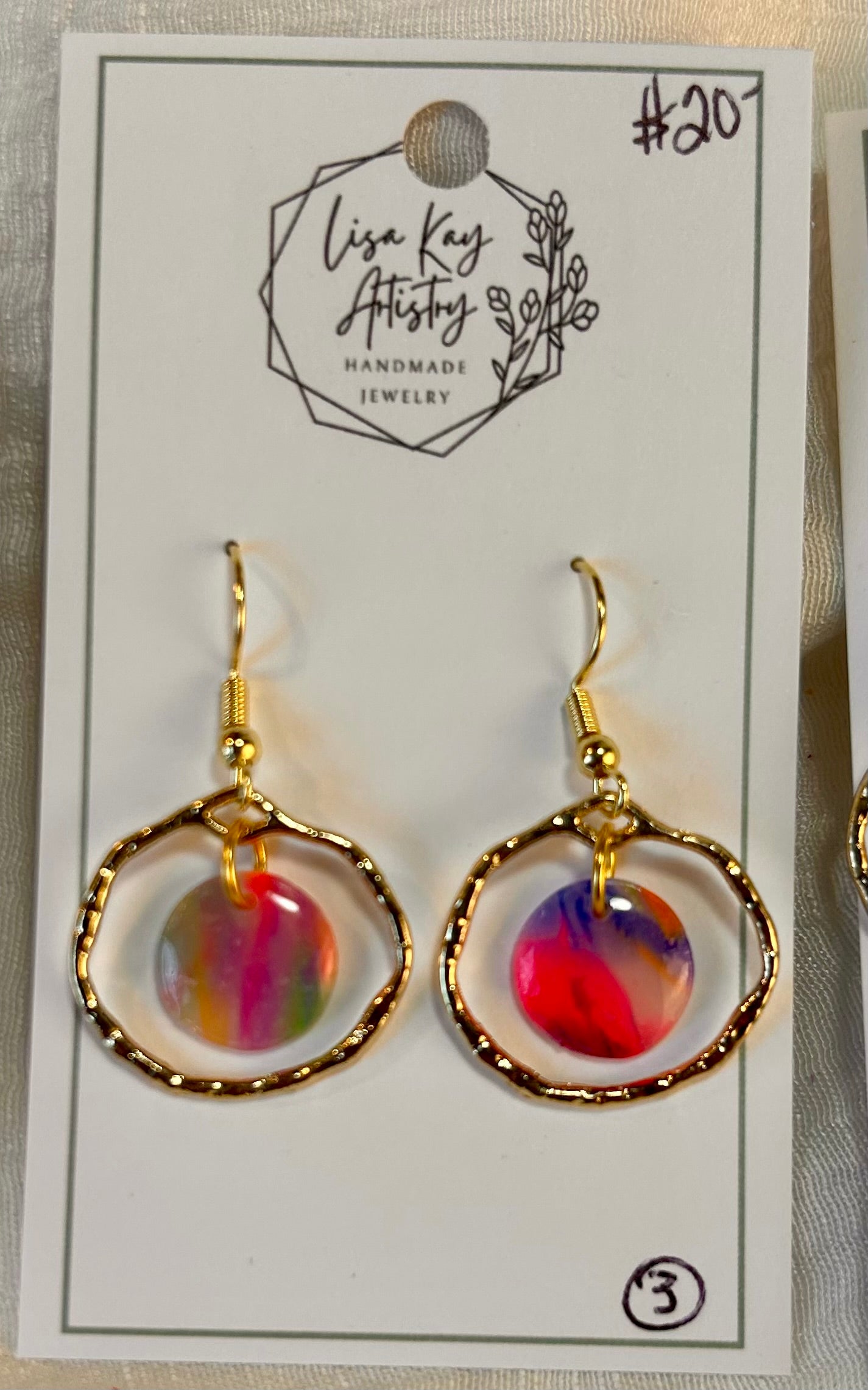 Rainbow captive circles