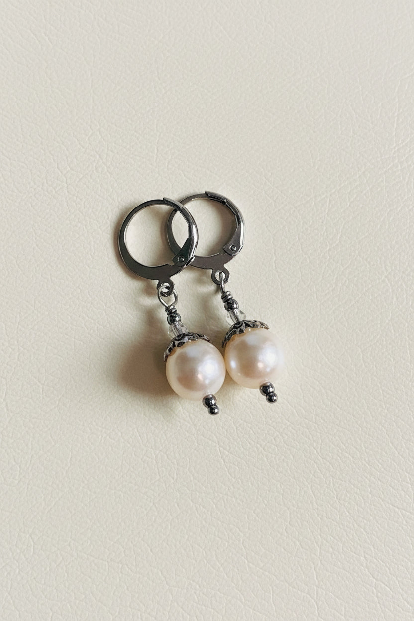 Pearl Earrings in Stainless Steel
