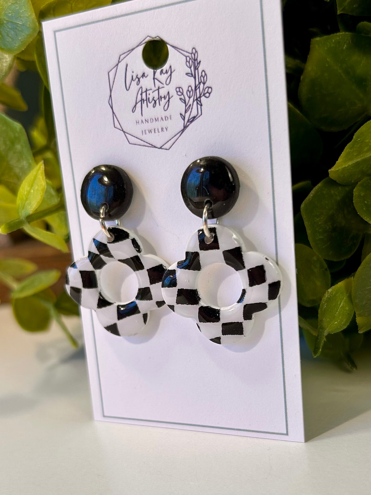 Checker Circles 4 Petals Black and White