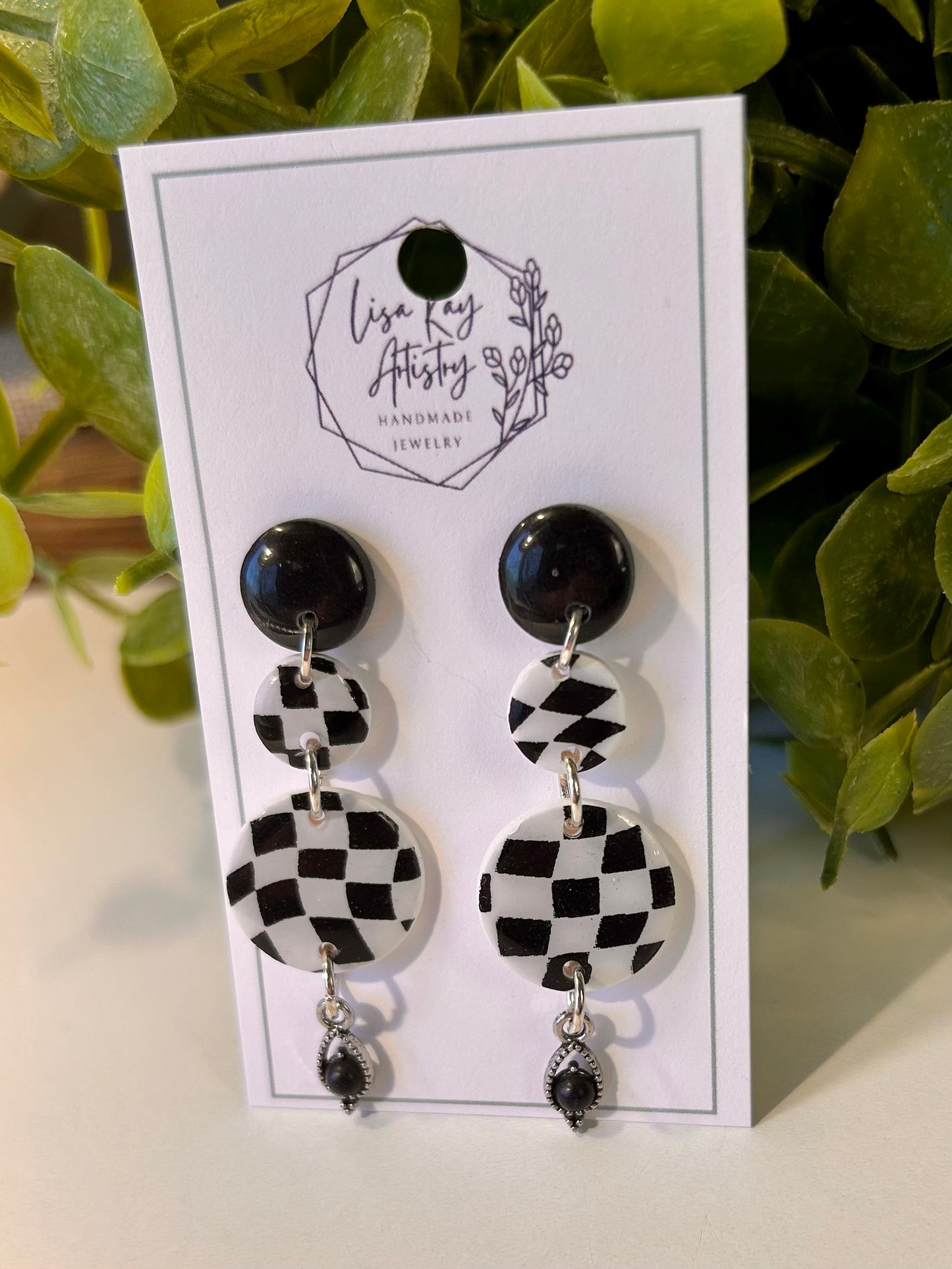 Checker Circles and Onyx Black and White