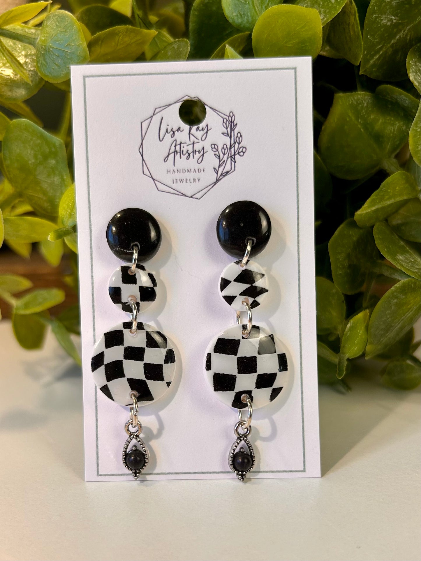 Checker Circles and Onyx Black and White