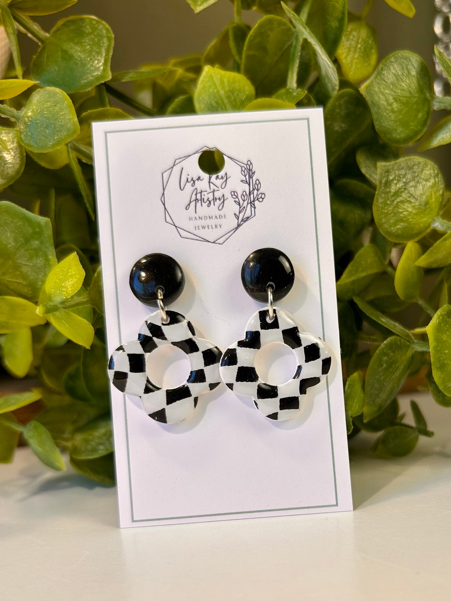 Checker Circles 4 Petals Black and White
