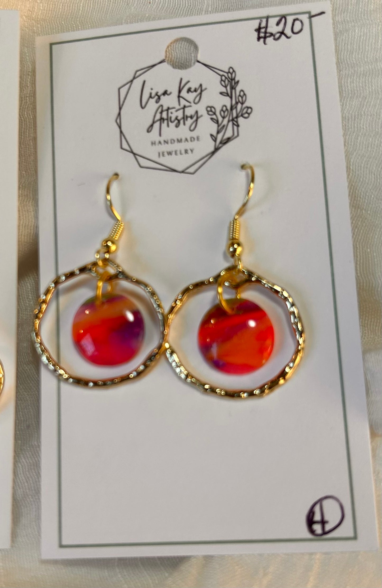 Rainbow captive circles