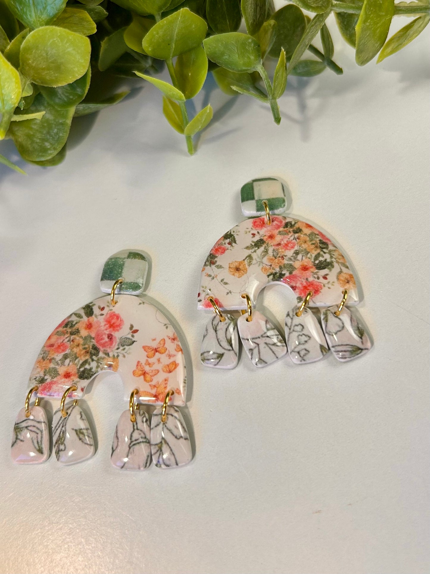 Floral Arch Dangle 1