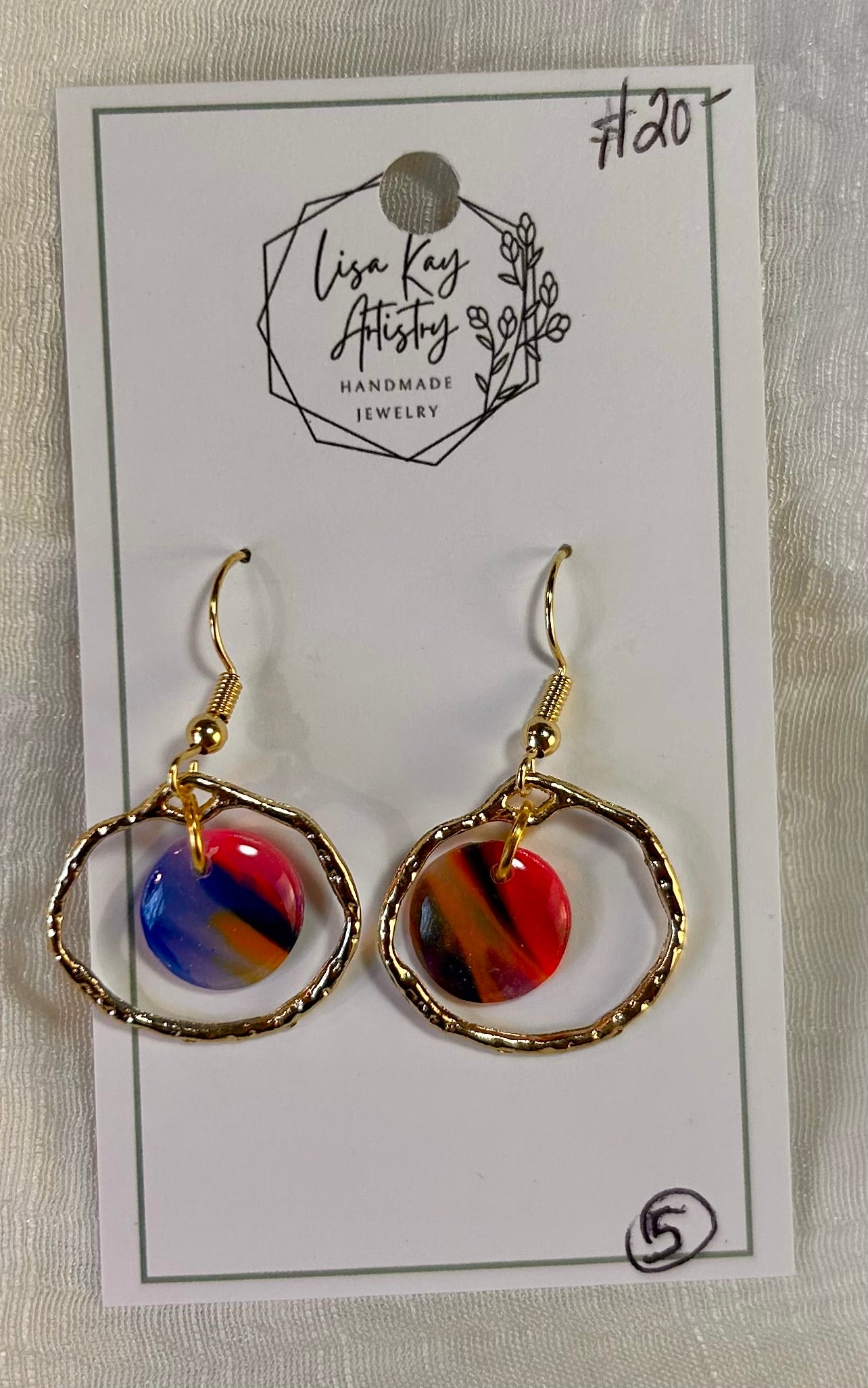 Rainbow captive circles