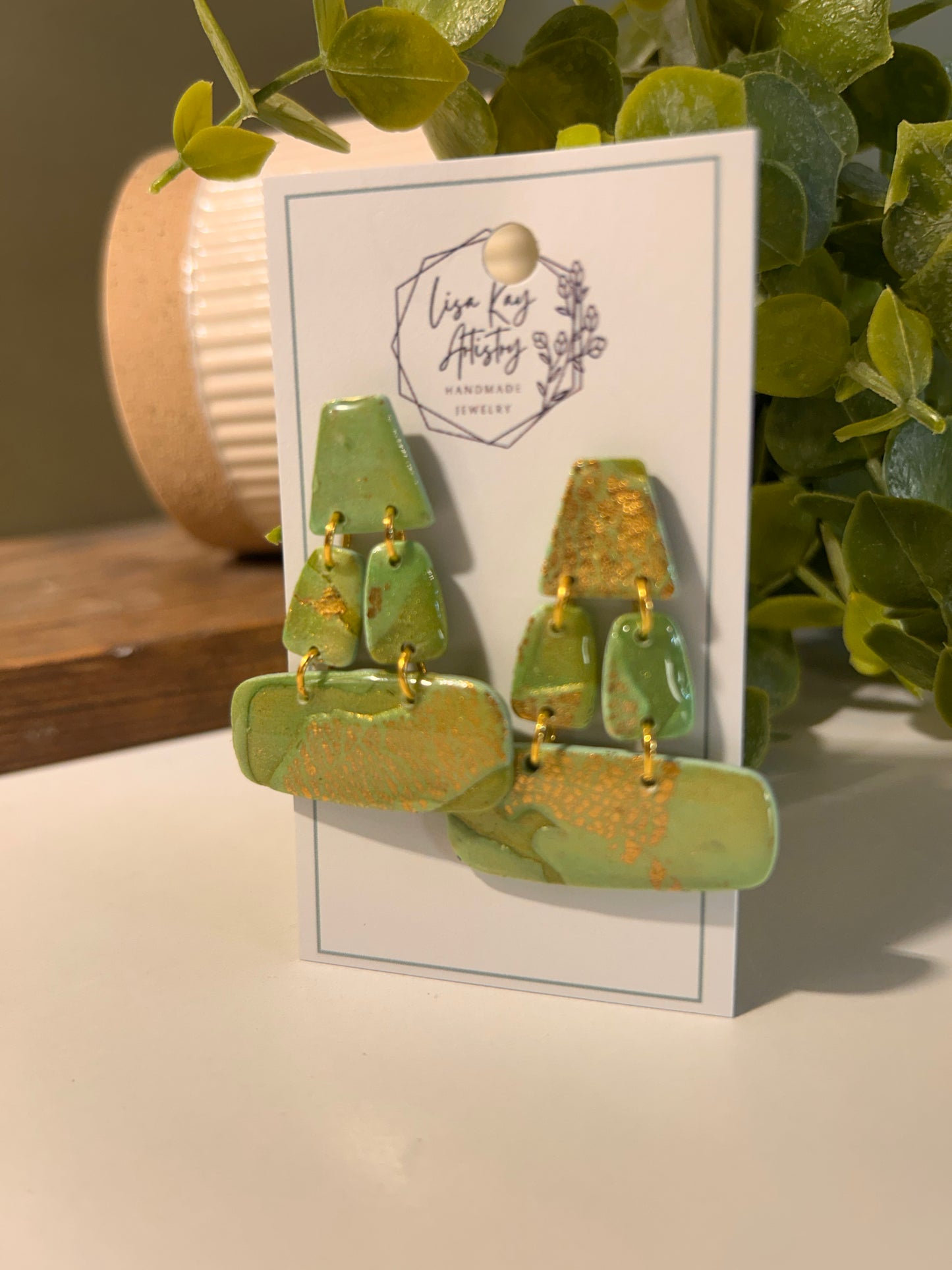 Geometry Statements in Gold and Green