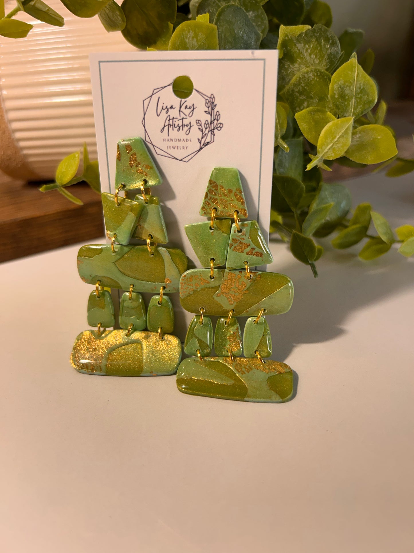 Geometry Statements in Gold and Green